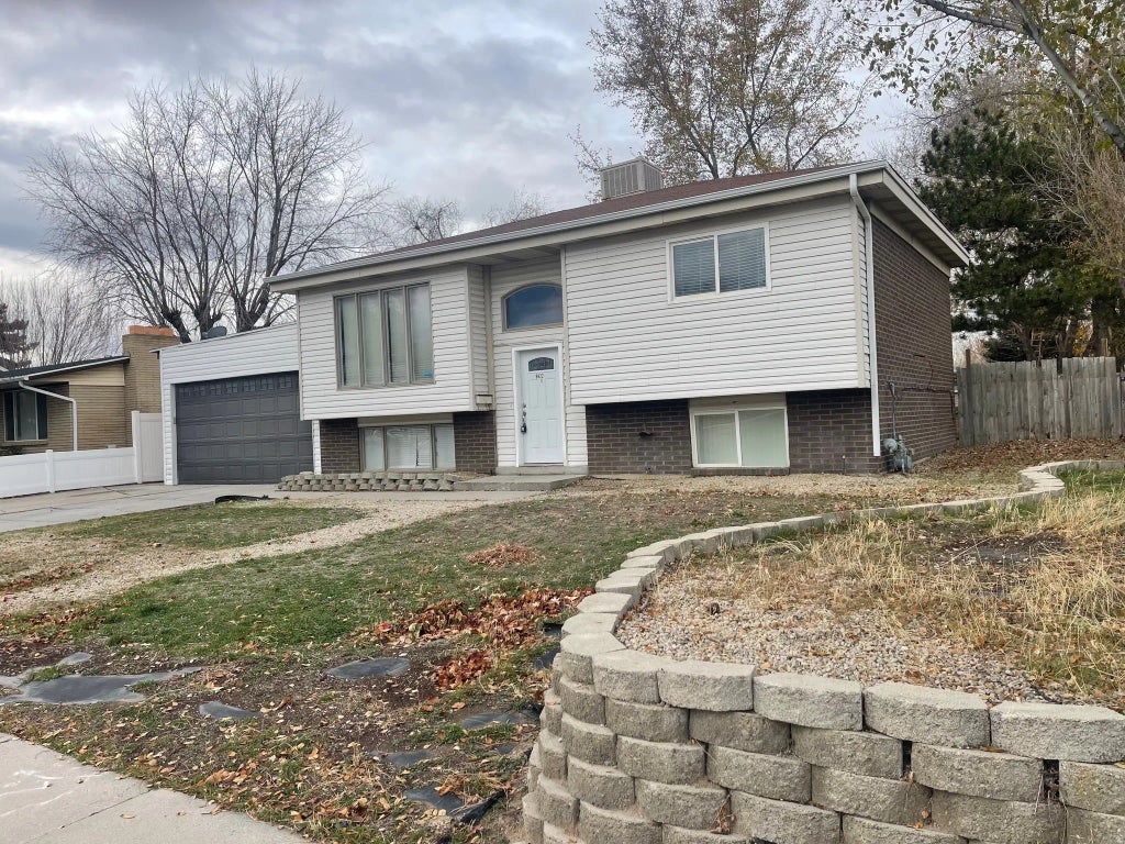 9822 S Darin Dr, Sandy