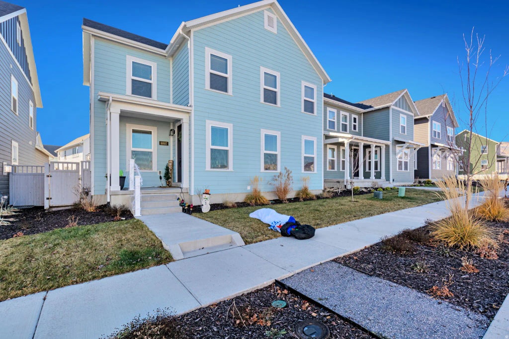 6887 W Skip Rock Rd, South Jordan