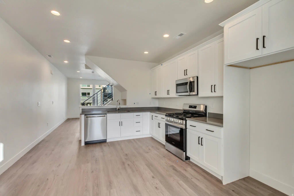 11011 S Freestone Rd W 116, South Jordan