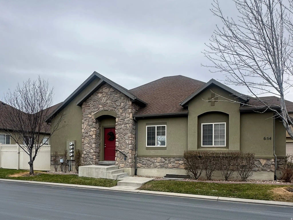 654 E Wyngate Pointe Ln, Draper
