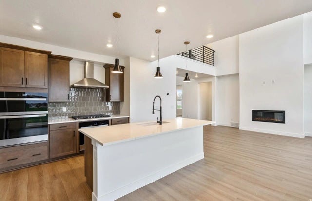 1017 E 250 St S 19, Salem