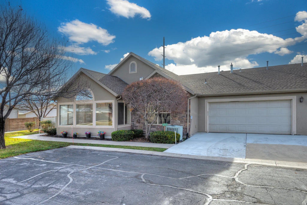 2901 W Abbey Springs Cir, West Jordan