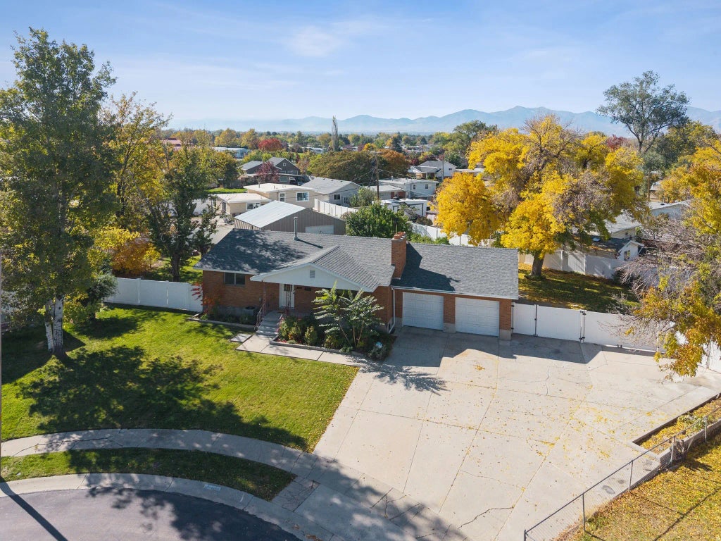 3896 S Campfire Cir W, West Valley City