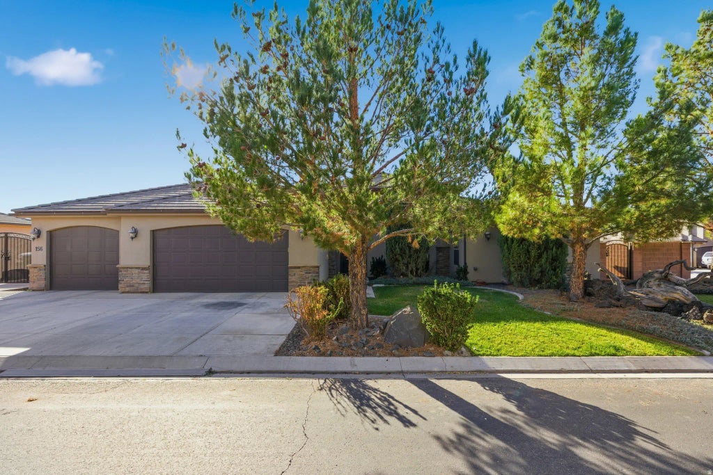 156 E Holly Way, Washington