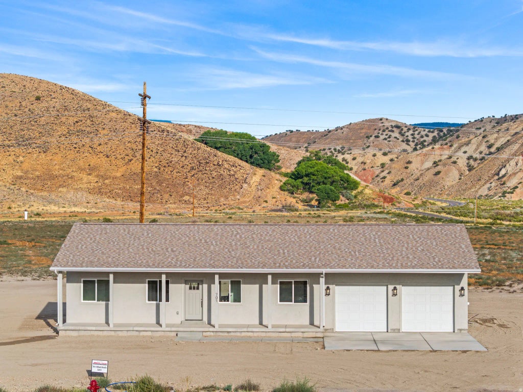 701 S Black 4, Sigurd