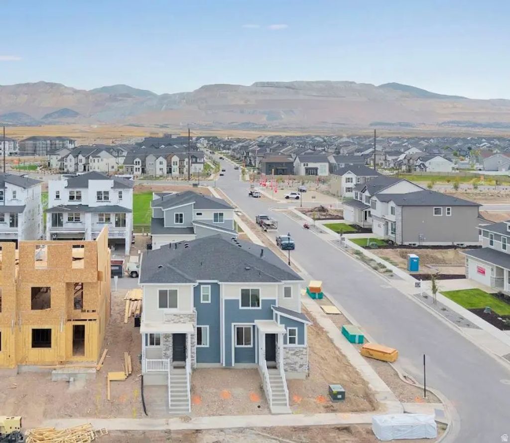 12671 S Glacier Trail Ln 131, Herriman