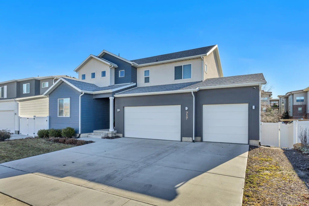 717 W Wynwood Dr, Murray