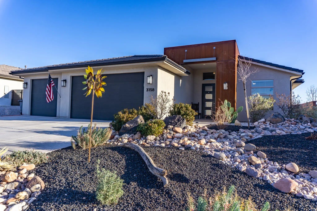 3158 E Fuchsia Dr E, St. George