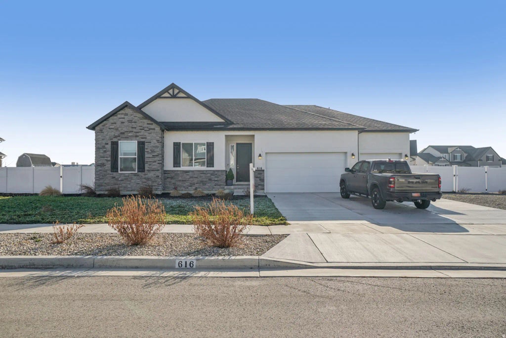 616 E Constance Way, Grantsville