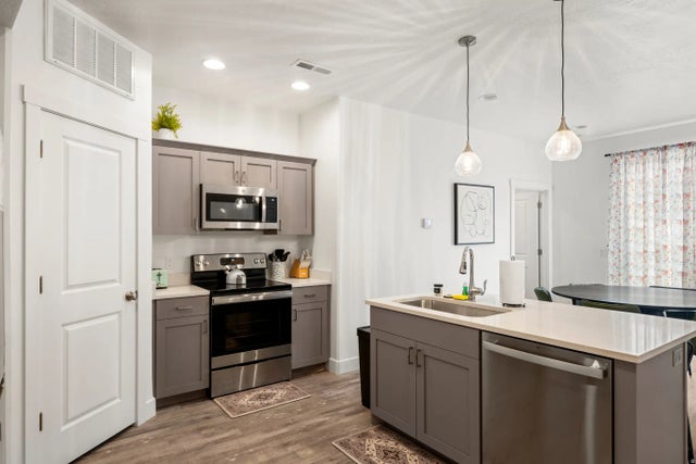 537 N Blue Lake St 38, Garden City