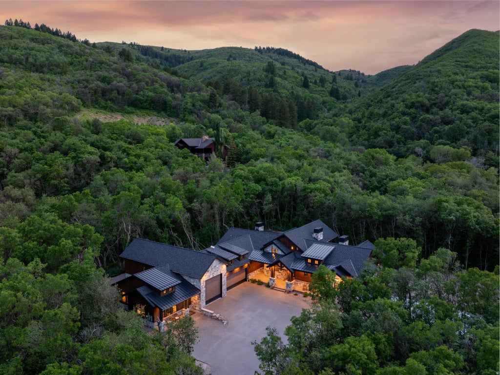 1156 N Valley View Dr, Eden