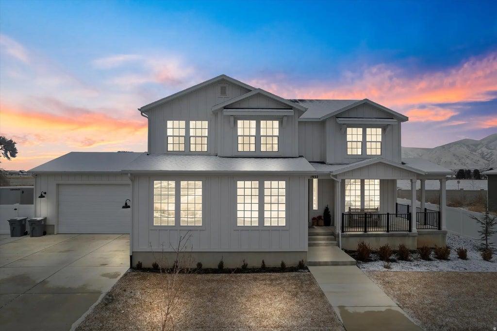 1932 Charlotte Ct, Mapleton