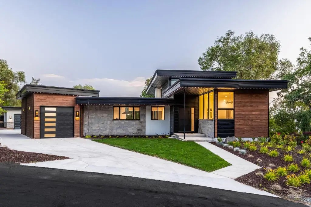 1668 E Forest Hills Dr, Millcreek