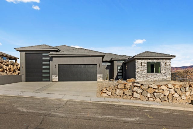 319 E 920 N, Hurricane