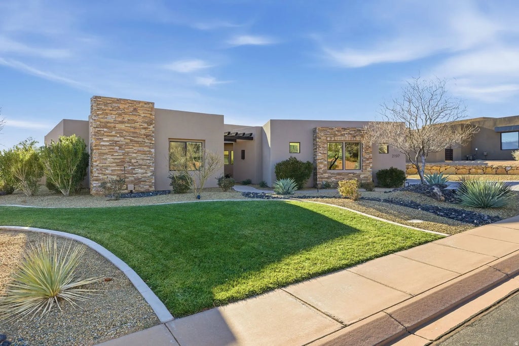 2197 W Reserve Cir, St. George