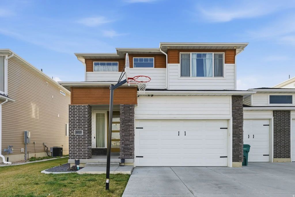3213 S 2400 W, West Haven