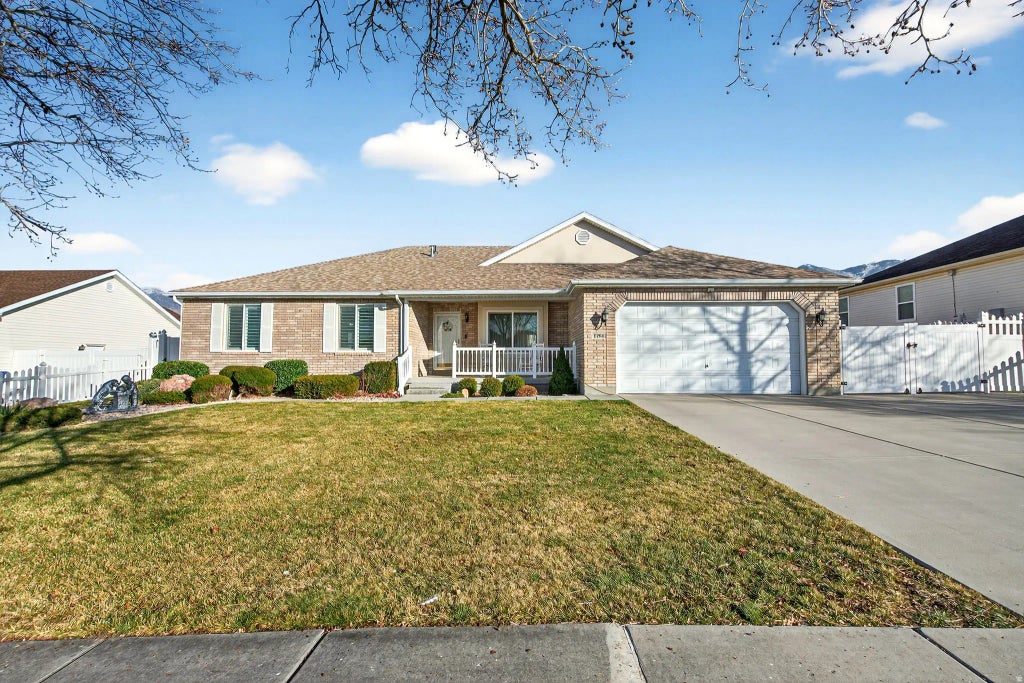 1194 N 690 E, Tooele