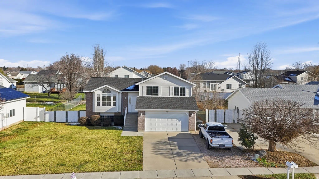 1932 N 810 W, Clinton