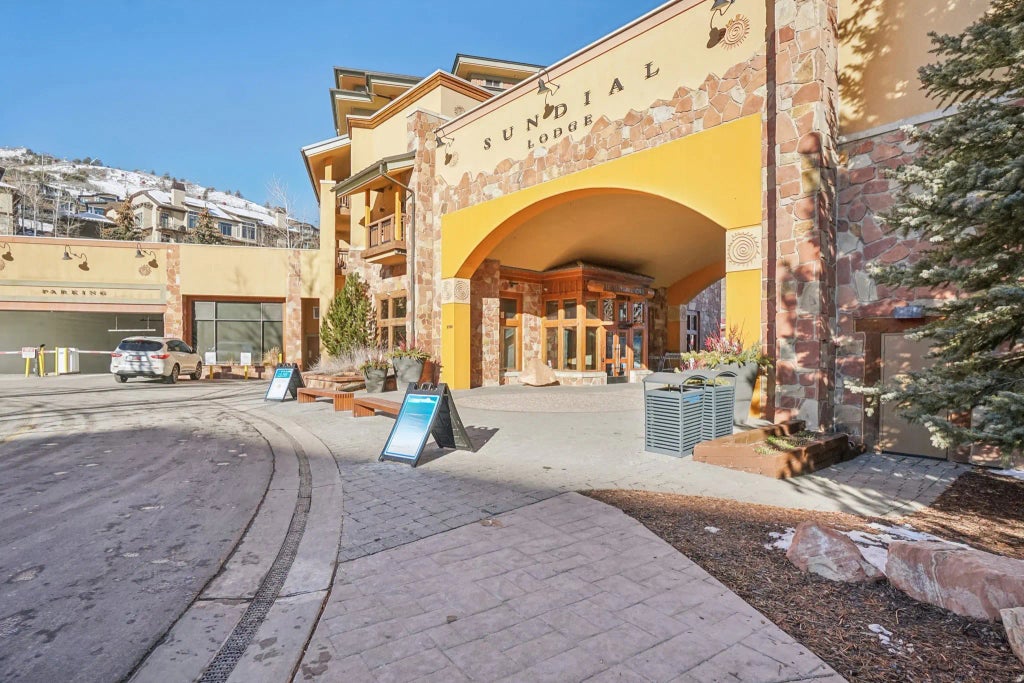 3720 N Sundial Ct B304, Park City