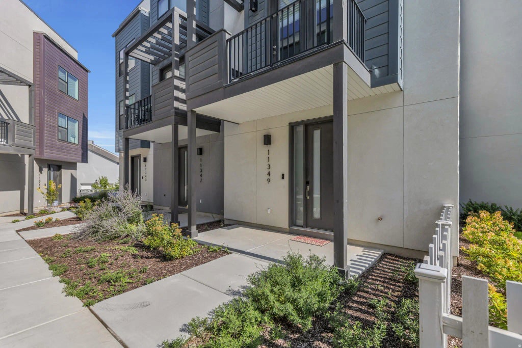 11349 S Willow Walk Dr W, South Jordan