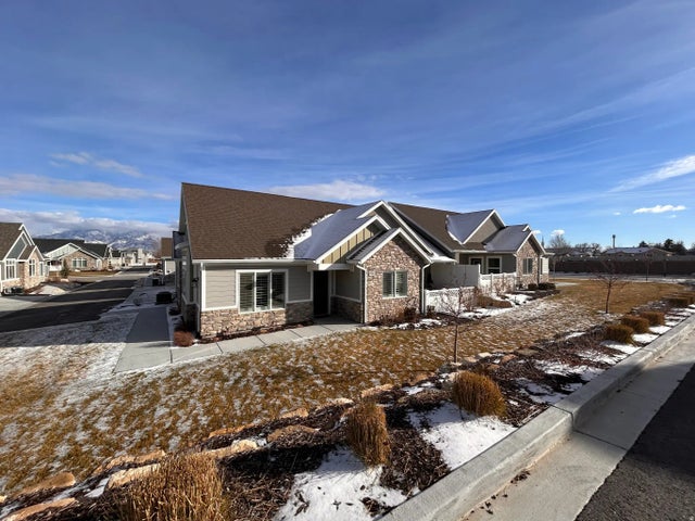 9534 S 3450 W D, South Jordan