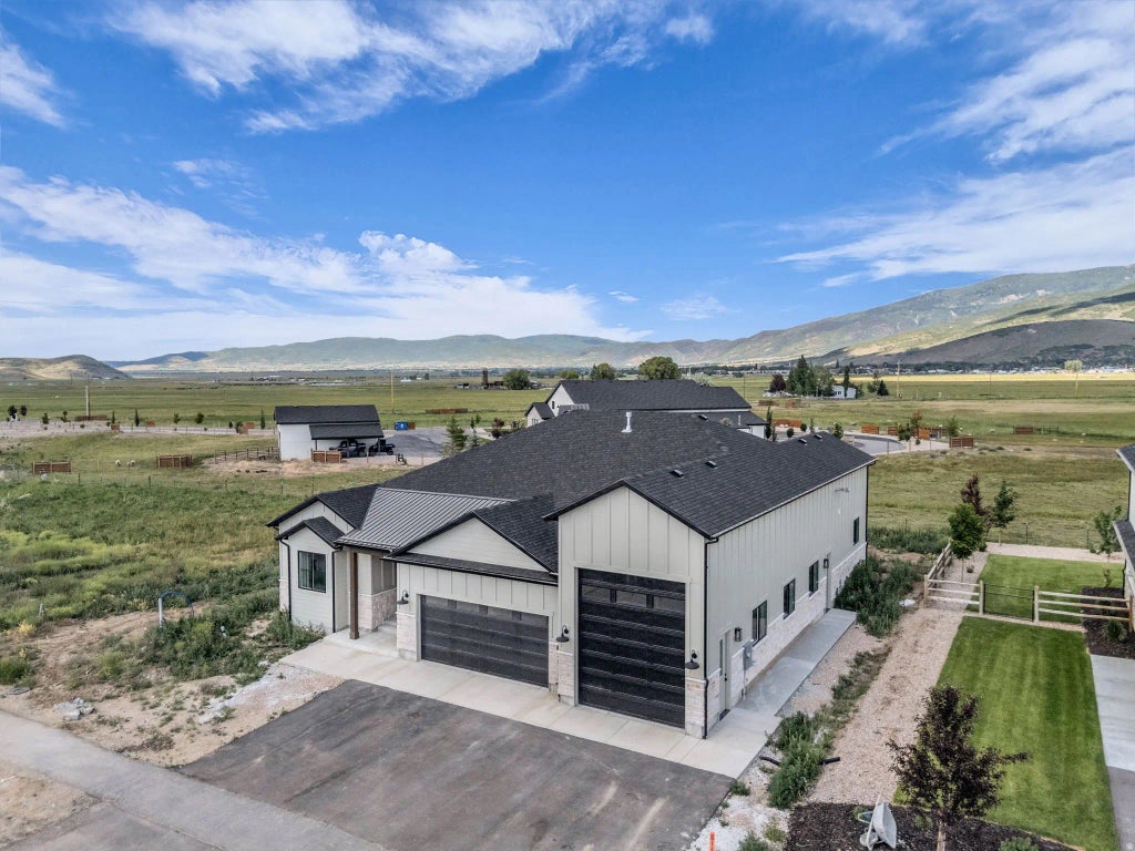 1379 Taylee Ln, Francis