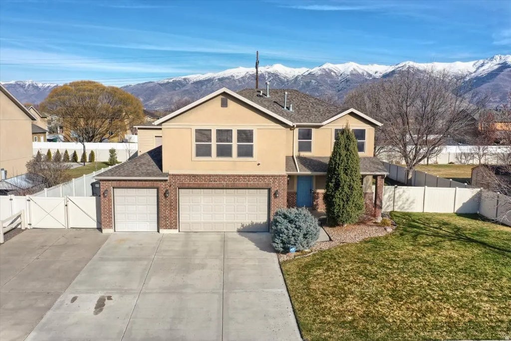 499 S Wellington Dr W, Kaysville