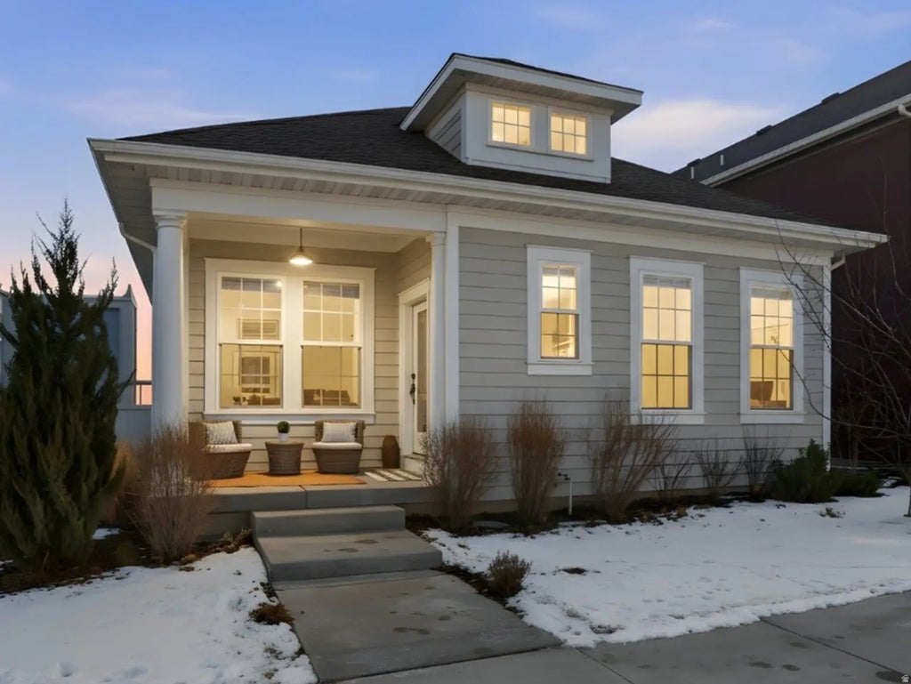 6149 W Moon Valley Drive Dr S, South Jordan