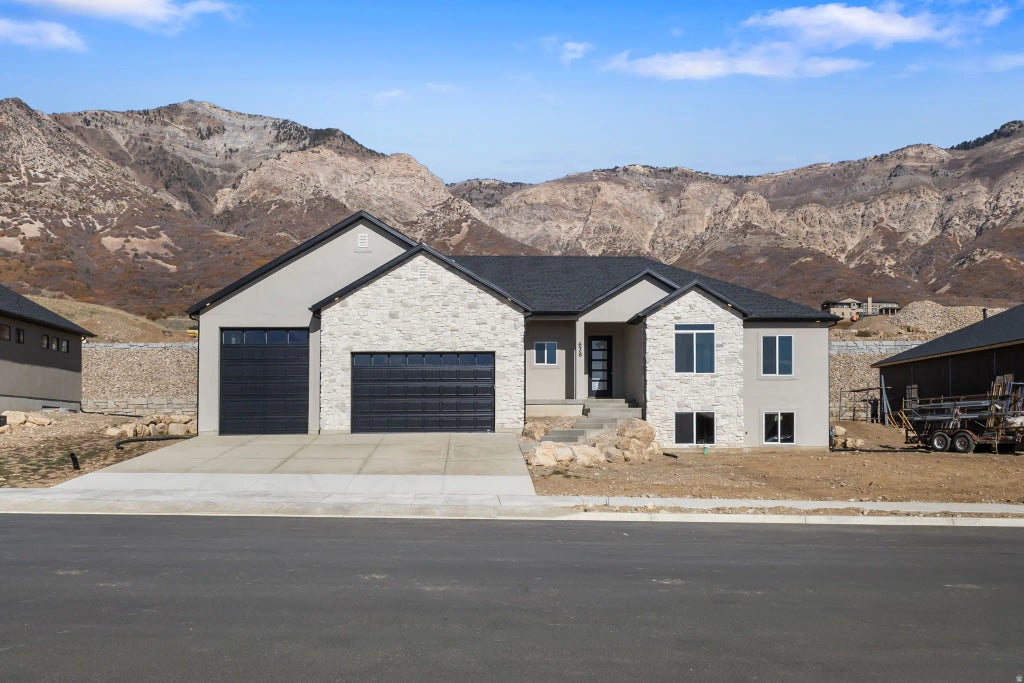 638 E Mountain Rd N, North Ogden