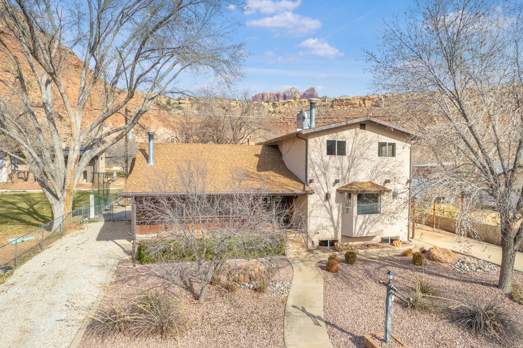 188 W Main St, Rockville