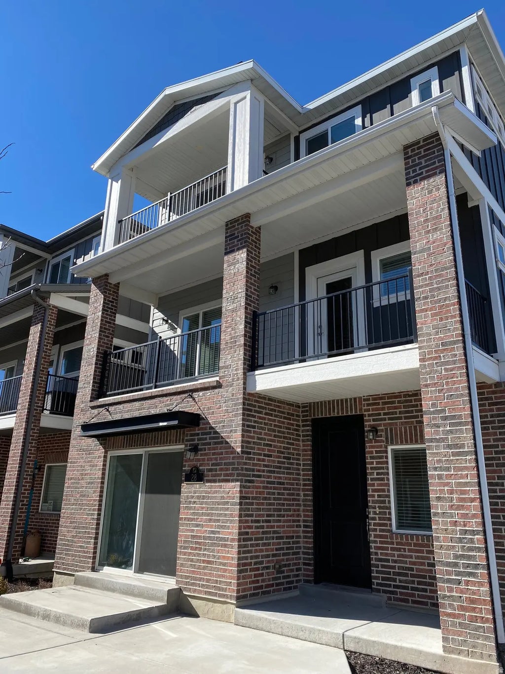 28 S Rio Grand Ave W, Farmington