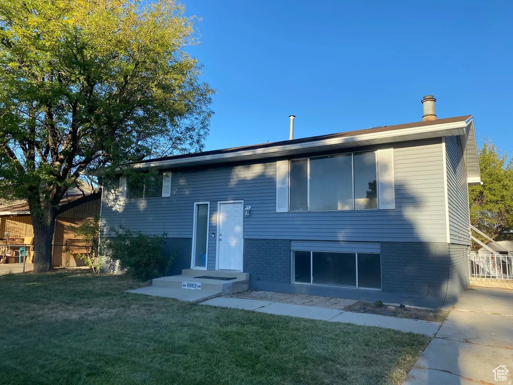 6863 S Dixie Dr Dr, West Jordan