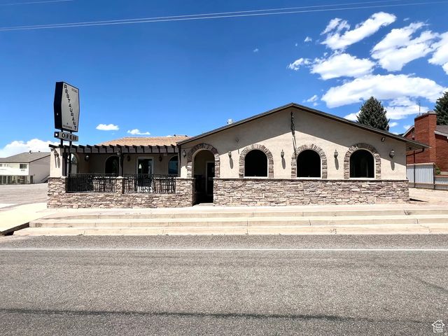240 W Main St, Bicknell