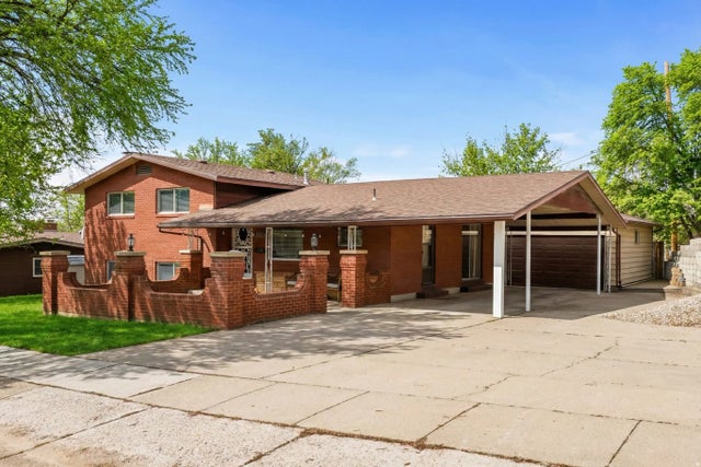 1528 E Sunview Dr S, Ogden