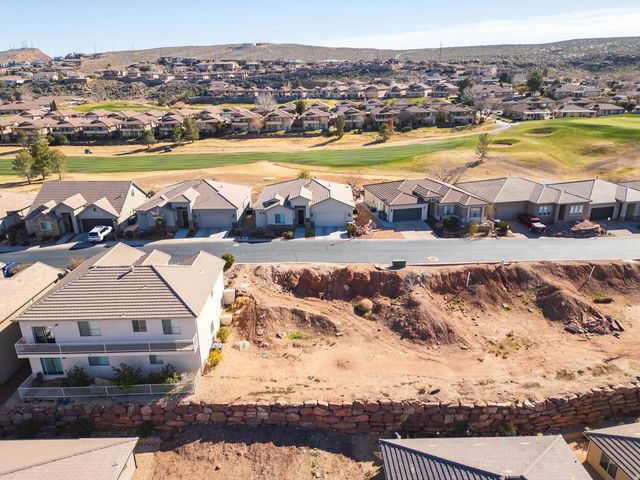 2261 S Tonaquint Dr 11, St. George