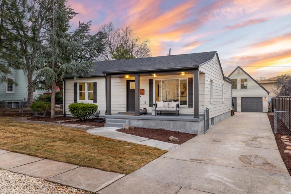 2558 E 3020 S, Millcreek