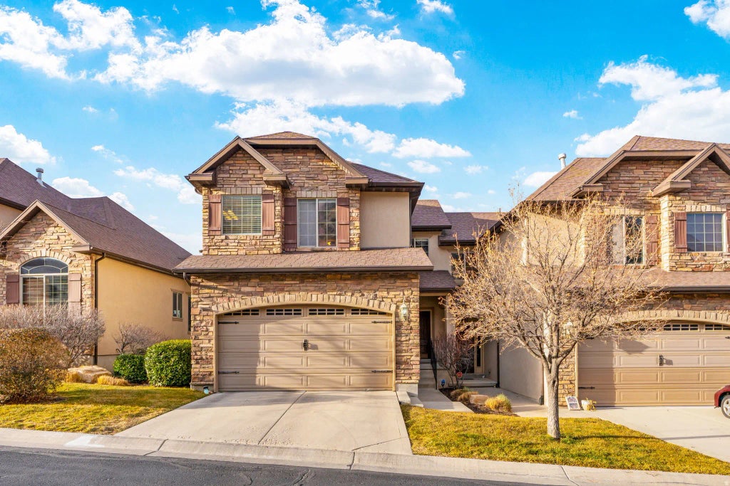 327 E Nechatel Dr, Draper