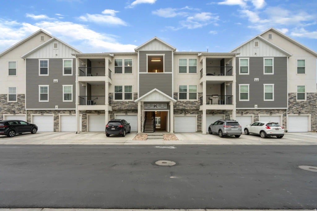 353 W 490 N, Vineyard