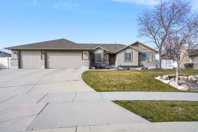 3062 W Memorial Cir, South Jordan