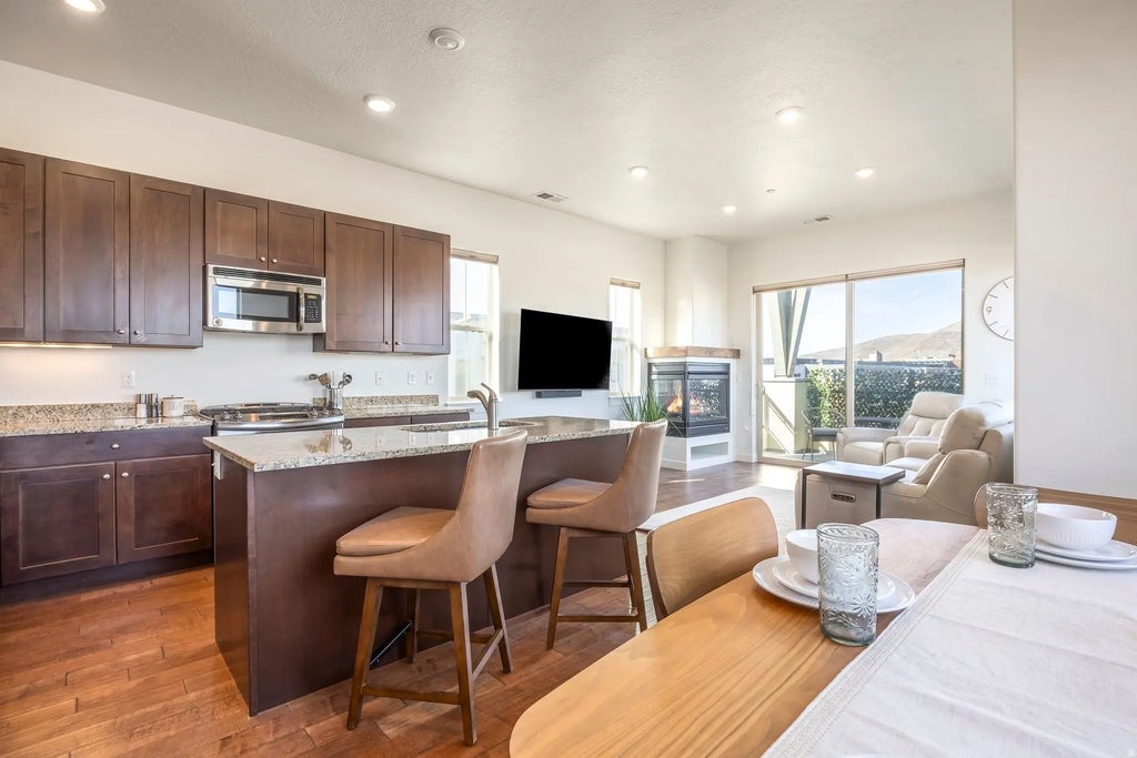 6169 Park Ln S 60, Park City