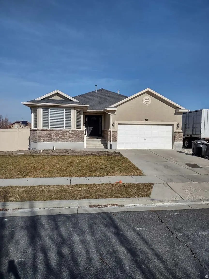 312 W Ann Cir, Stansbury Park
