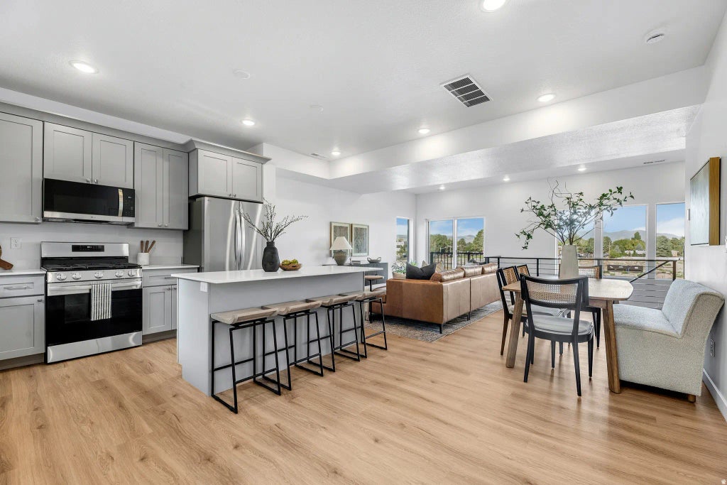 4483 S 500 E 4, Millcreek