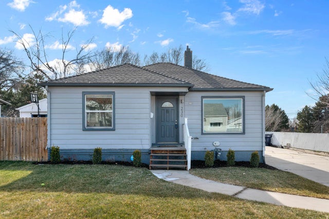 230 S Lakeview Dr E, Clearfield