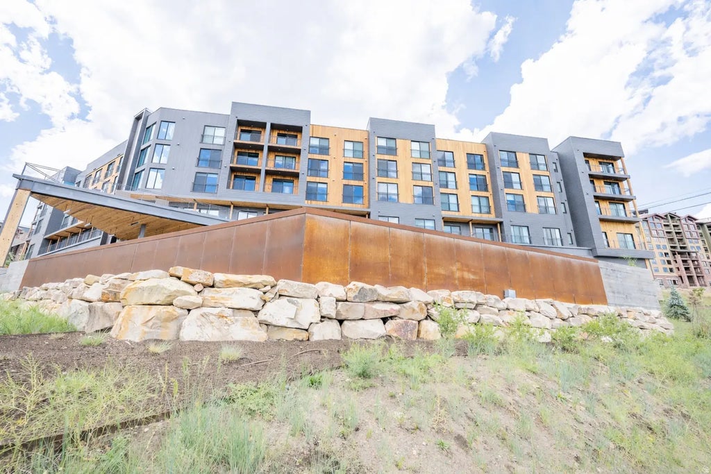 2670 Canyons Resort Dr 310, Park City