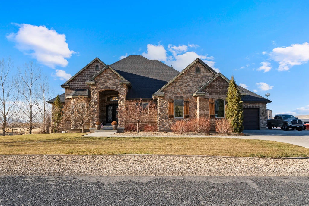 3767 N Arrowhead Ln, Erda