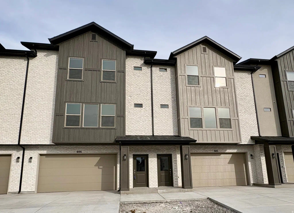 602 W Caroles Way 13, Tooele