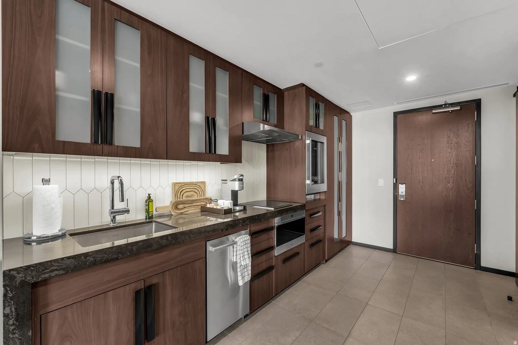 1500 E Black Desert Dr 46317, Ivins