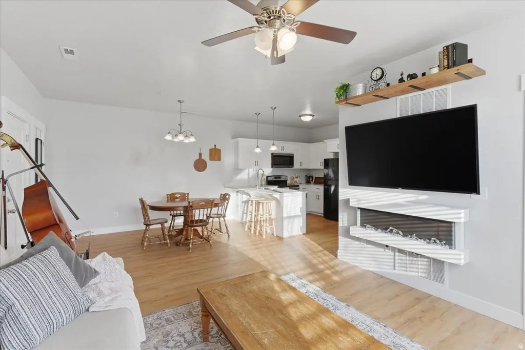 14708 S Astin Ln 202, Herriman