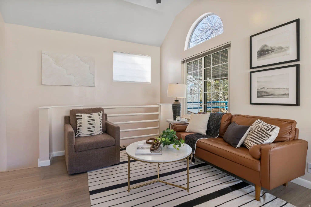 1353 W Ocean Ct, Taylorsville