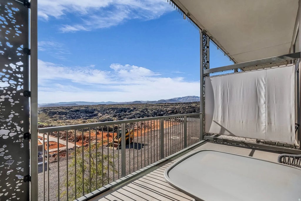 1500 E Black Desert Dr 43128, Ivins